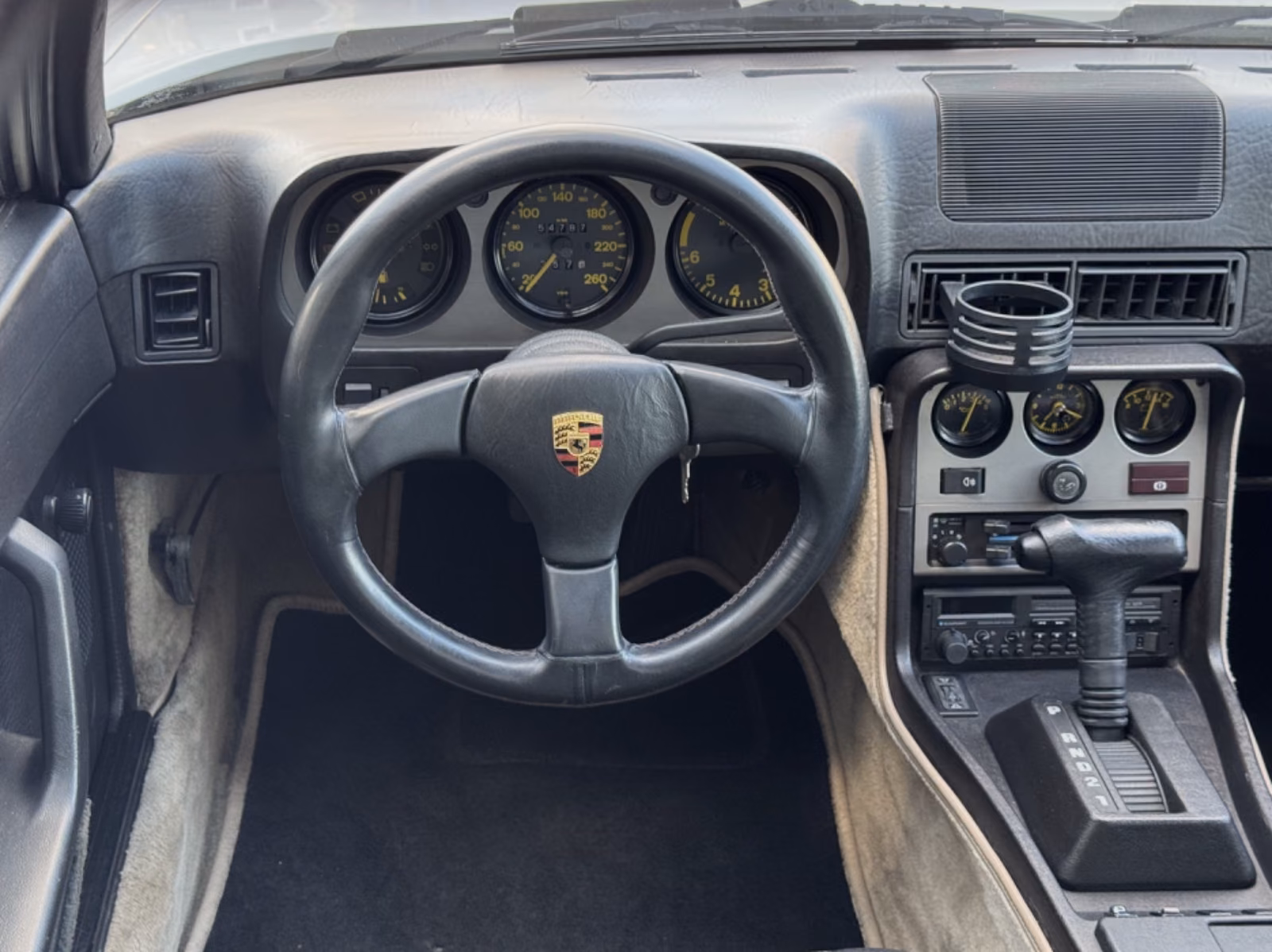 PORSCHE 944 2.5 163ch BVA - TOIT TARGA - JANTES FUCHS - VOLANT PORSCHE CUP - VÉHICULE DE COLLECTION