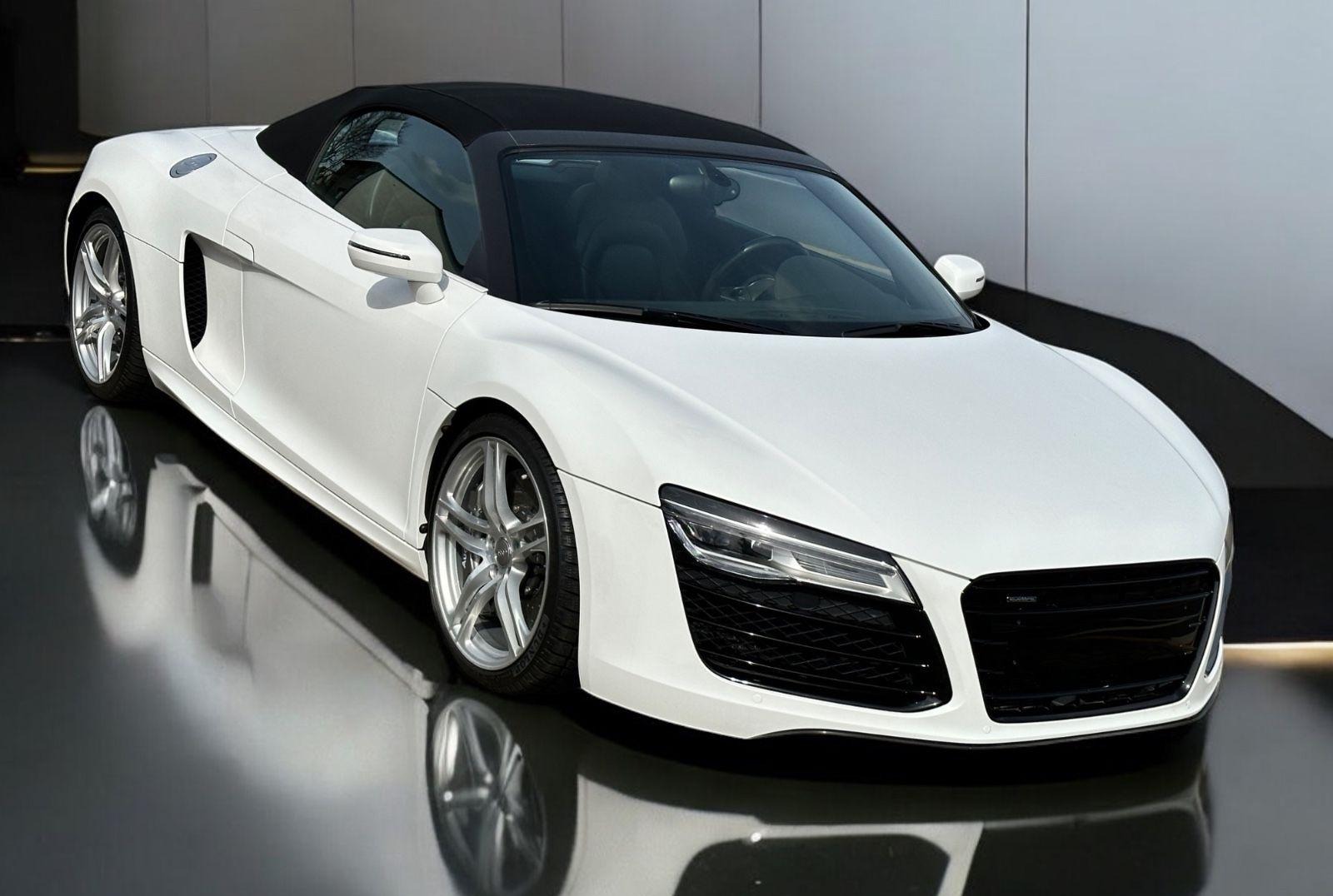 AUDI R8 SPYDER 5.2 FSI V10 QUATTRO