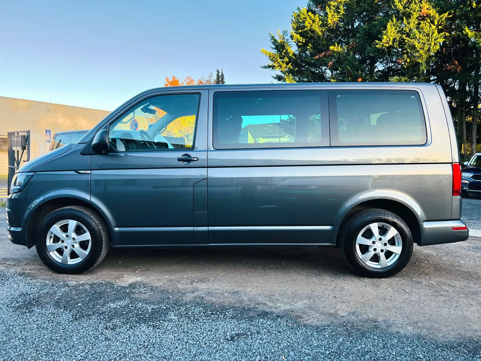 VOLKSWAGEN T6 MULTIVAN 2.0 TDI 150CH - DSG - GPS - CAMÉRA - ATTELAGE - 7 PLACES - 114.000 KMS