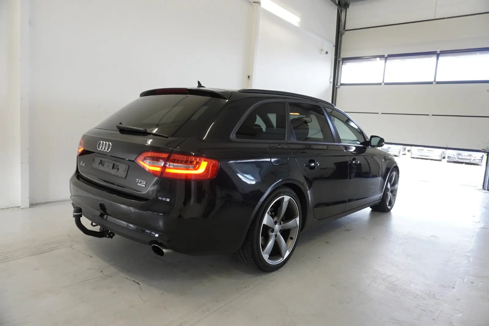 Audi A4 2.0 TFSI quattro 224 ch S line • S tronic • GPS • Radars AV/AR • Audi Sound System