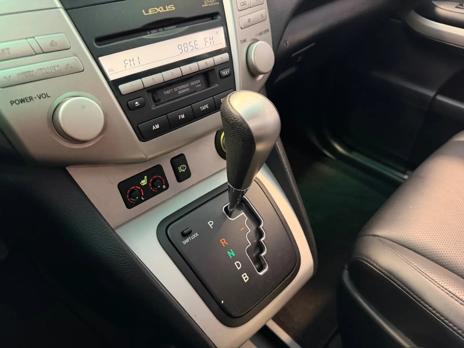 Lexus RX 400h | 272 ch | BVA | Cuir | Toit ouvrant | GPS | Xénon | Sièges chauffants à mémoire