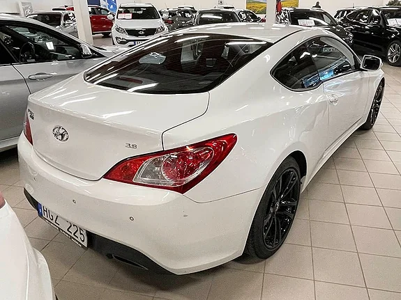 HYUNDAI GENESIS COUPÉ 3.8 V6 303 CH – BVA – PROPULSION – CUIR – 88 000 KM
