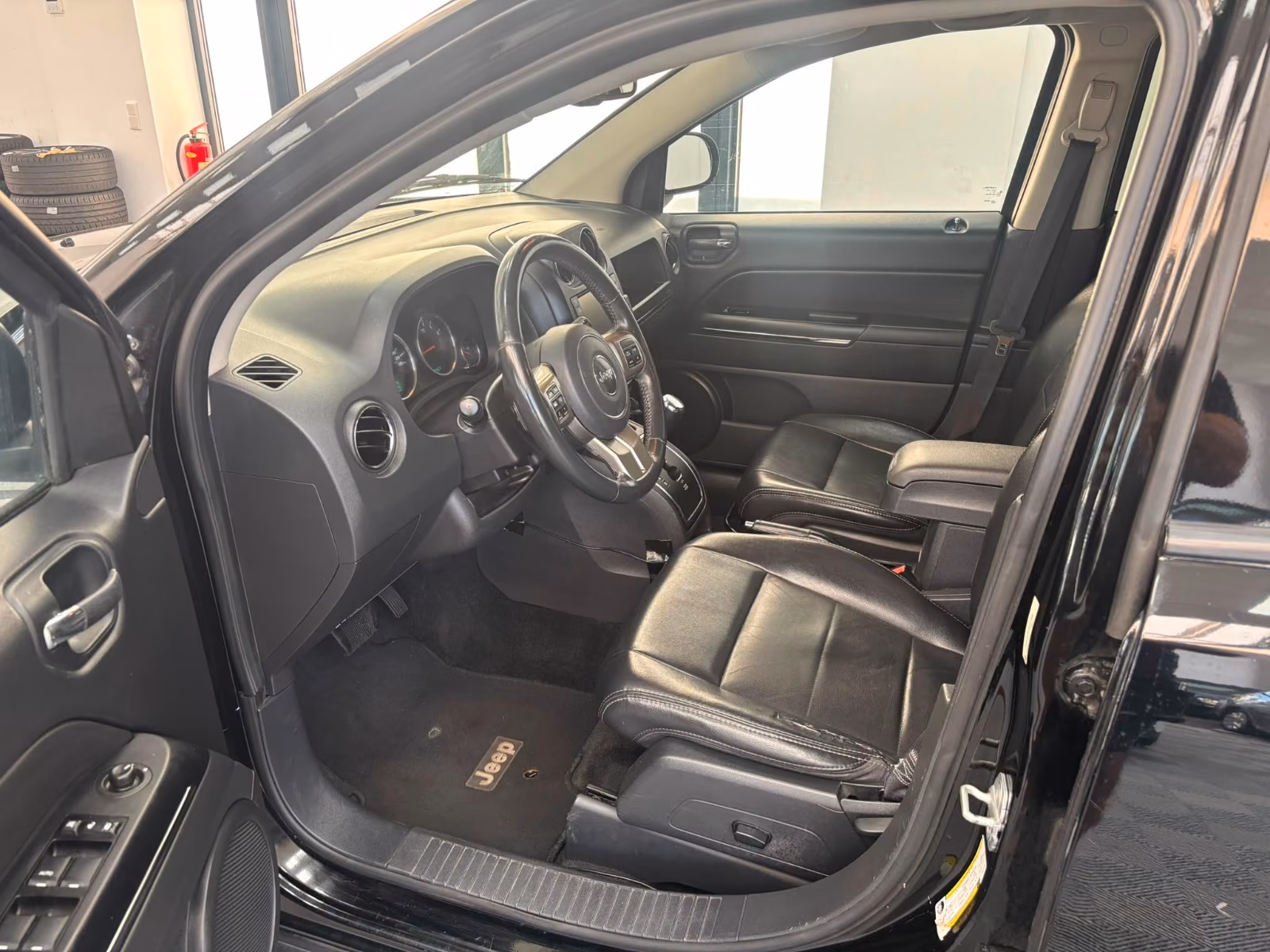 Jeep Compass 2.4 170 ch 4x4 Limited • Boîte auto • Cuir • GPS • Sièges chauffants • Radars AV/AR