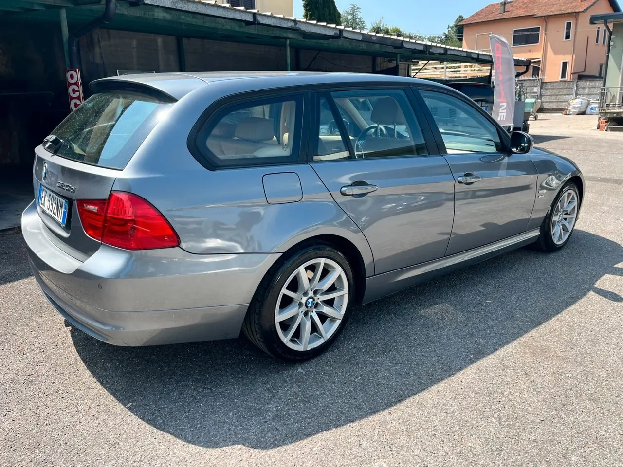 BMW 330 BMW 320 330D CAT XDRIVE TOURING FUTURA | 184 ch | 4X4 | BVA