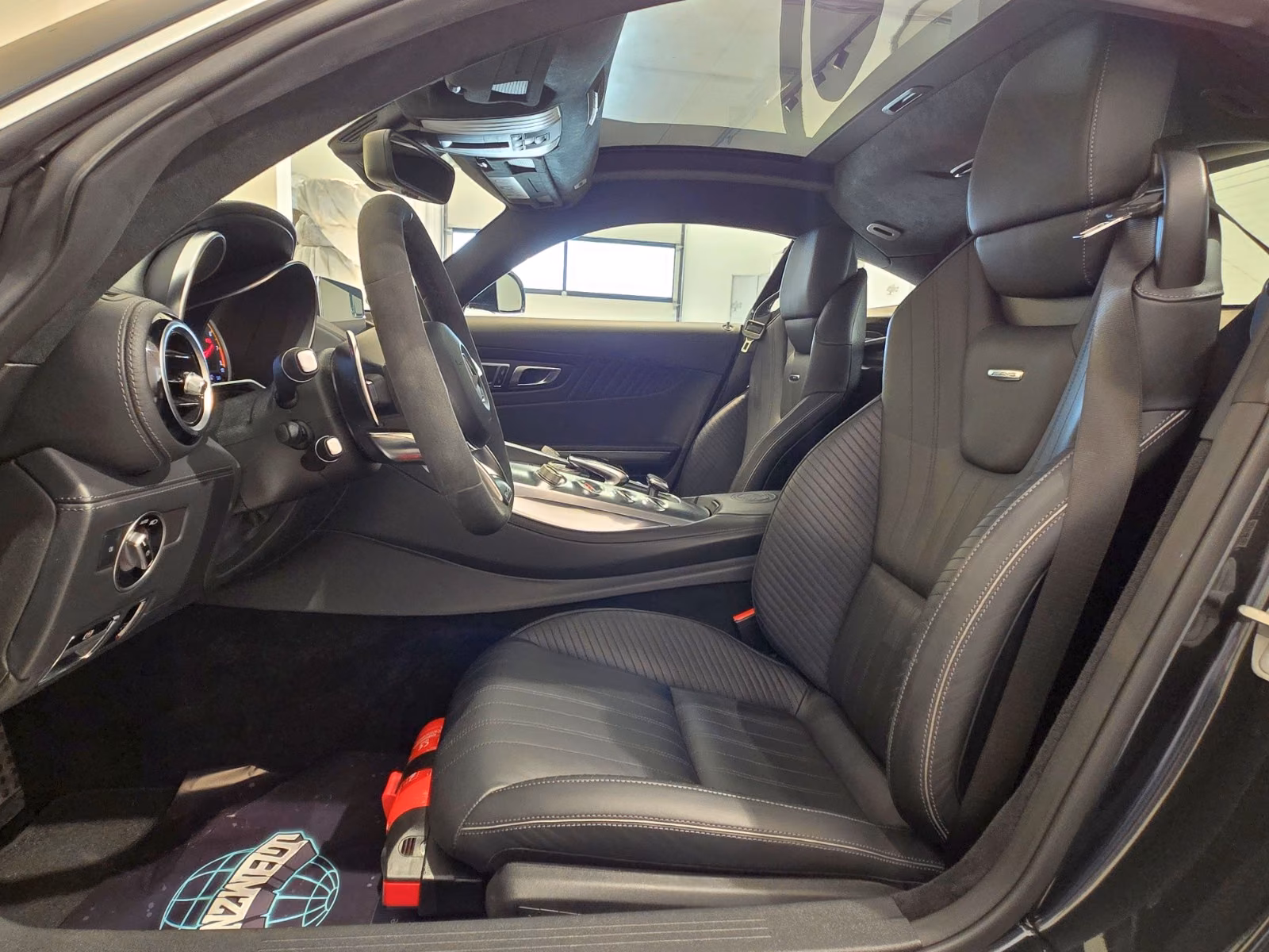 Mercedes-AMG GT S V8 510 ch • 24 900 km • Pack Dynamic Plus • Toit pano • Burmester • Cuir Nappa