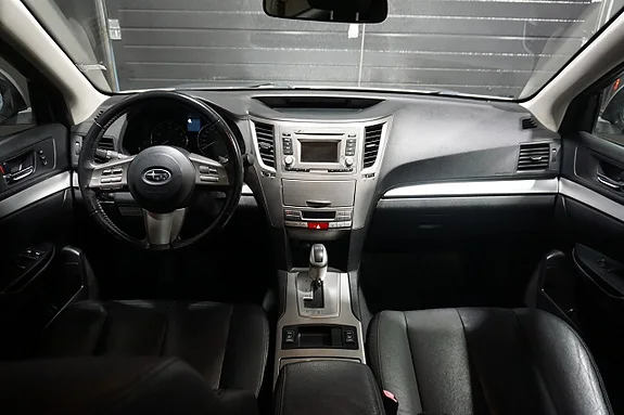 SUBARU OUTBACK 2.5 167 ch 4x4 4WD LINEARTRONIC BUSINESS BVA - 2ème MAIN - ATTELAGE - CAMÉRA - 196000 km