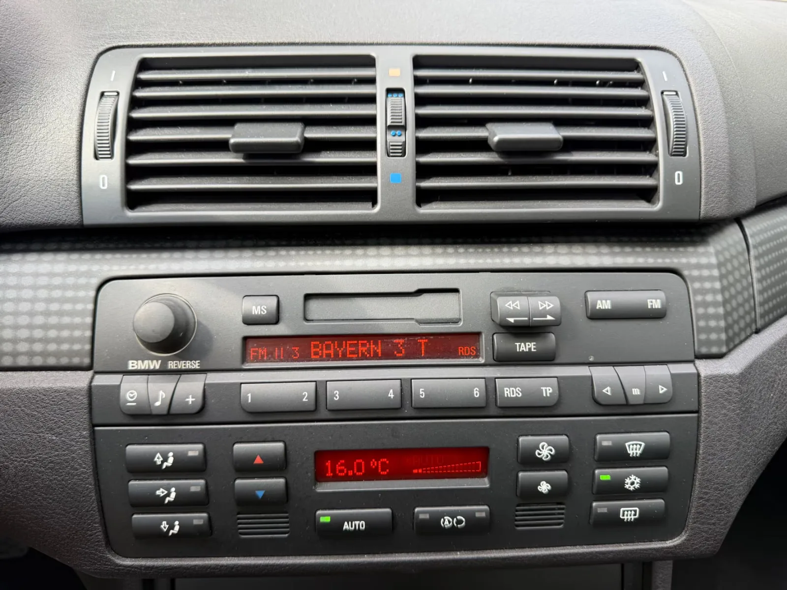 BMW 320 I COUPE  | 170 ch | BVM | TOIT OUVRANT | VOLANT EN CUIR