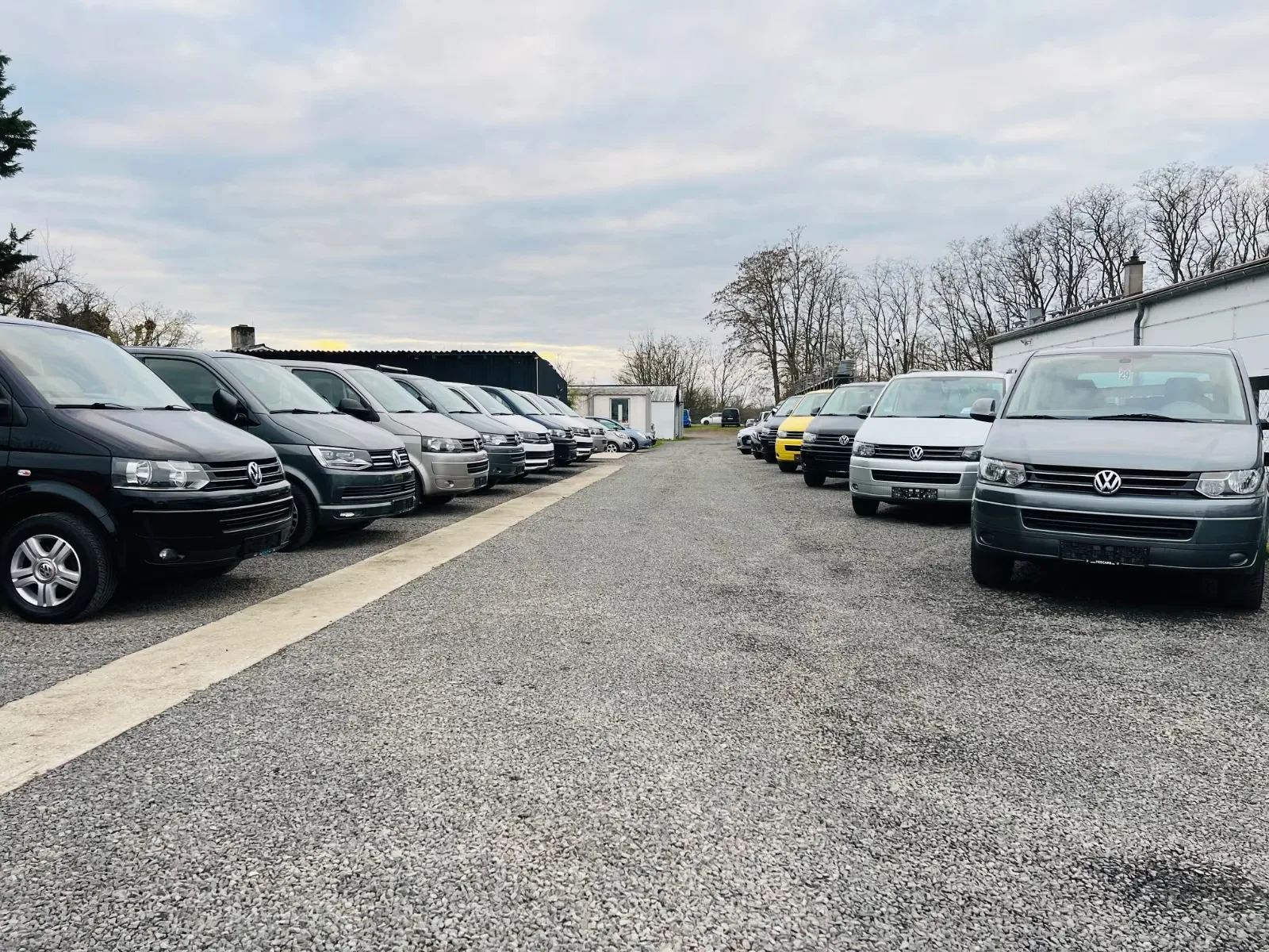 VOLKSWAGEN T6 MULTIVAN 2.0 TDI 150CH - DSG - GPS - CAMÉRA - ATTELAGE - 7 PLACES - 114.000 KMS