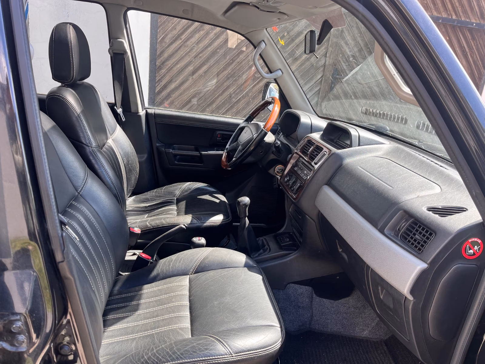 Mitsubishi Pajero Pinin 2.0 GDI 129 ch 4x4 Motion Plus • Cuir • Sièges chauffants • Attelage • Clim