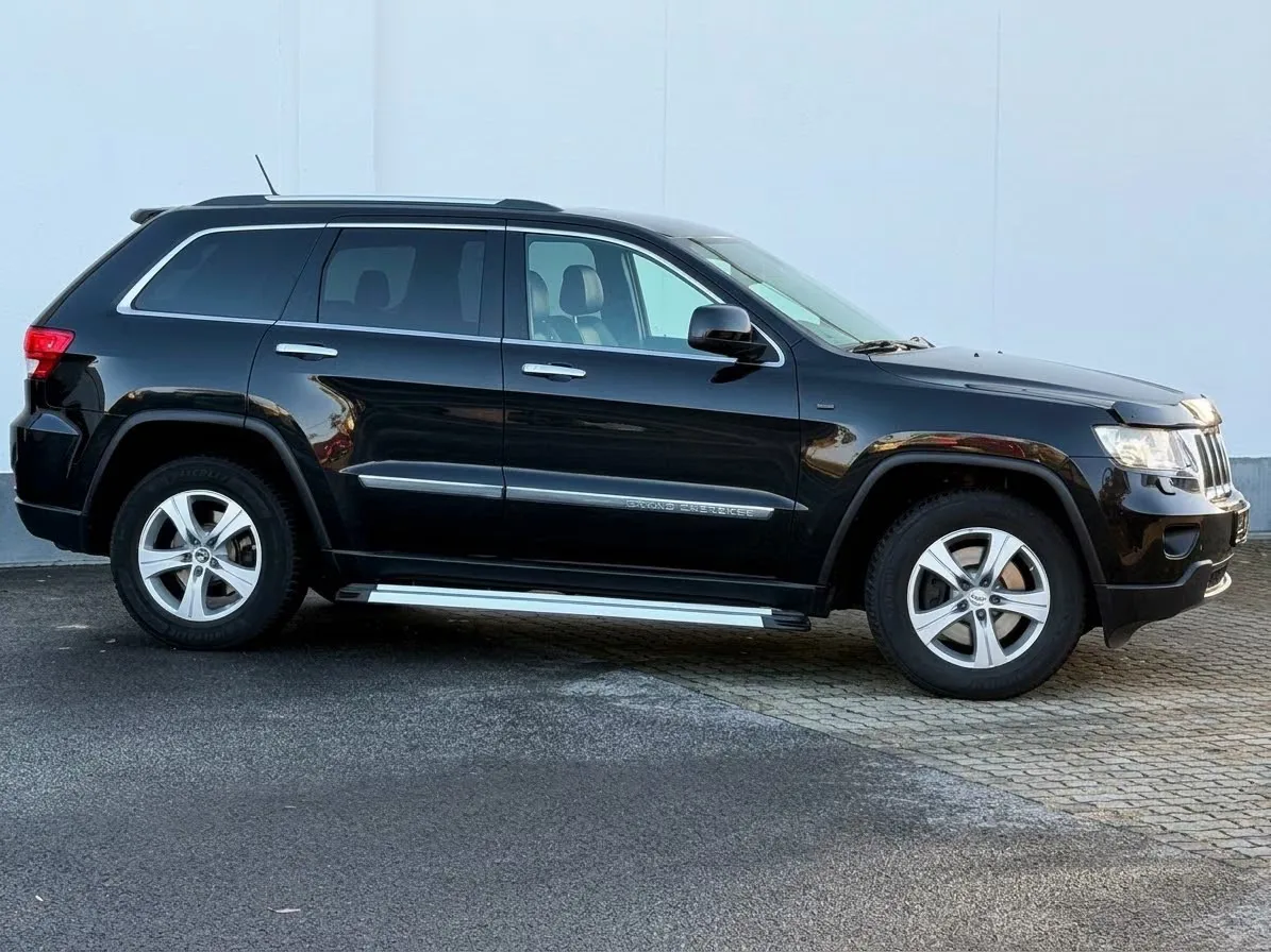 JEEP GRAND CHEROKEE 3.0 CRD LIMITED | 241 ch | 4X4 | BVA | HAYON ÉLECTRIQUE | RÉGLAGE ÉLECTRIQUE DES SIÈGES AVEC FONCTION MÉMOIRE | VOLANT EN CUIR