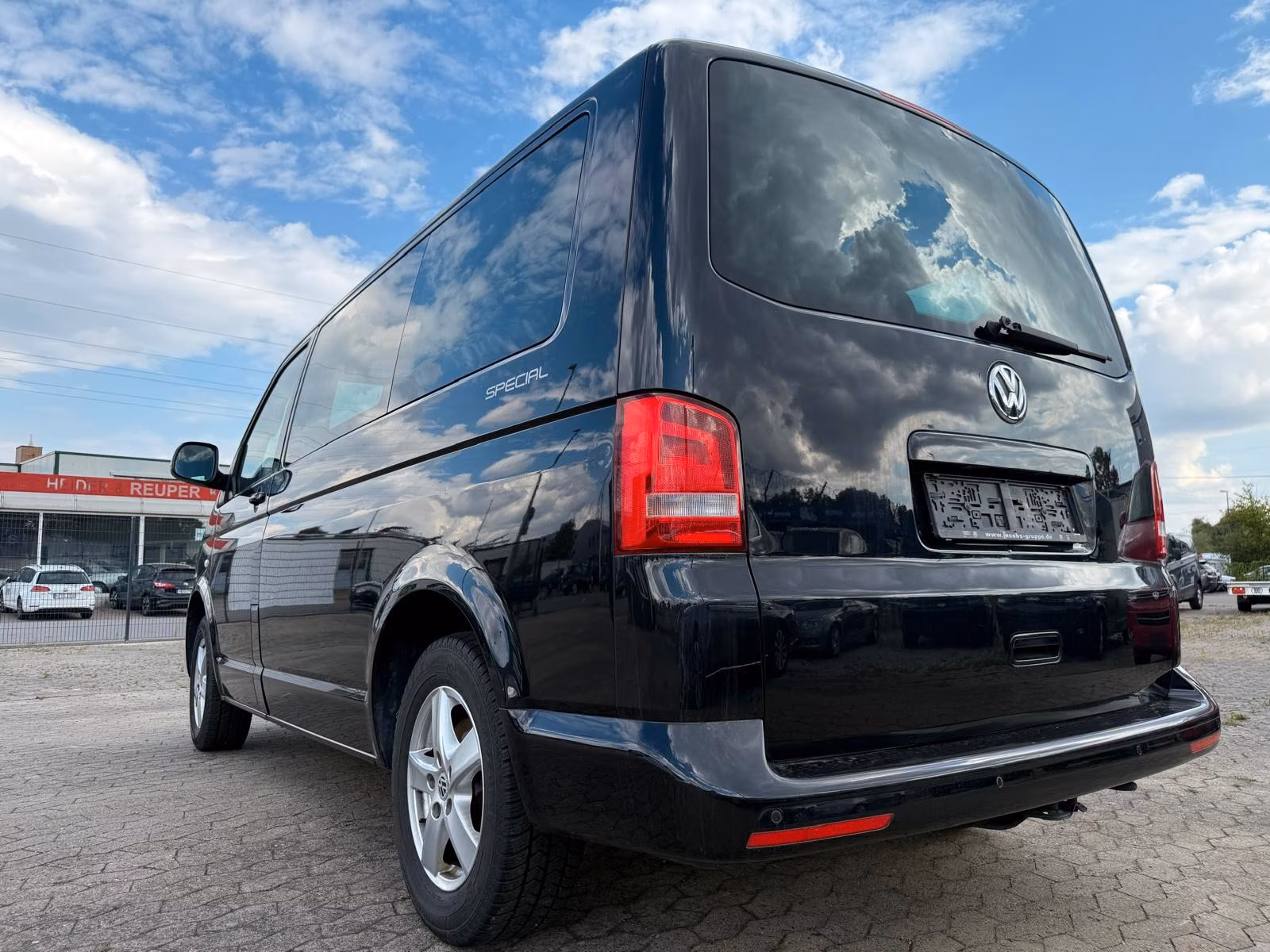 VOLKSWAGEN T5 MULTIVAN SPÉCIAL 2.0 TDI 140ch - 7 PLACES - CHAUFFAGE WEBASTO - GPS - SIÈGES CHAUFFANTS - CLIM BIZONE