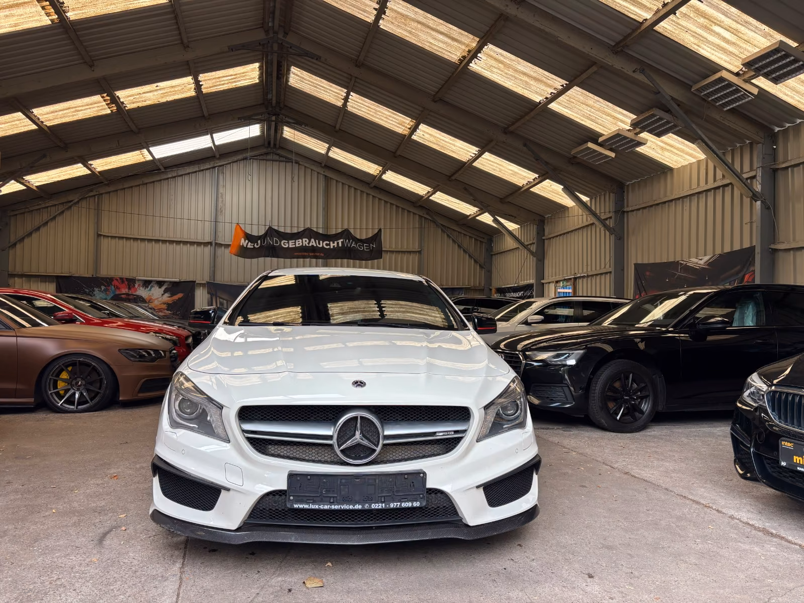 Mercedes CLA 45 AMG 4MATIC 381 ch • Pack Carbone AMG • DCT • Cuir • GPS • Sièges sport • Jantes 19"