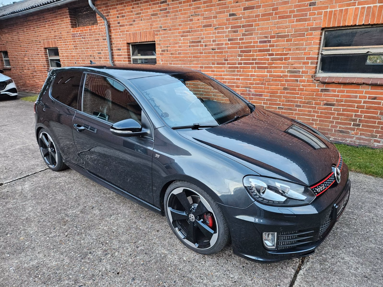 VOLKSWAGEN GOLF GTI 235CH EDITION 35
