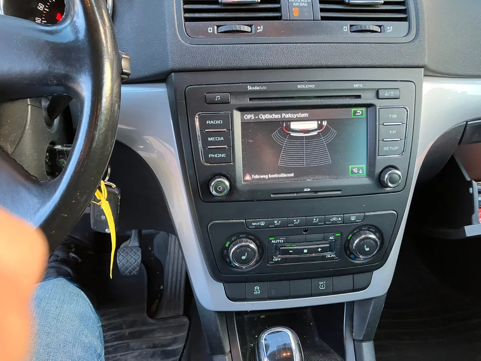 SKODA YETI - AMBITION PLUS - 4X4 - ATTELAGE - BVM