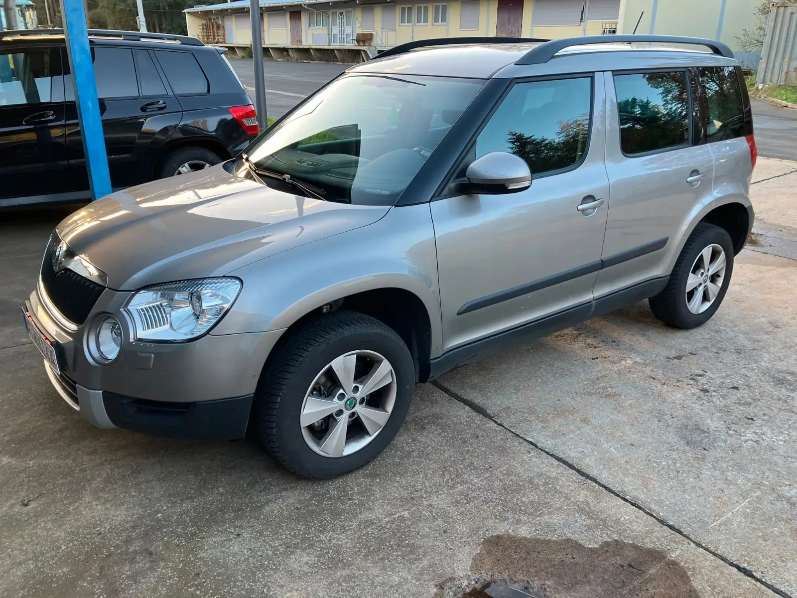 SKODA YETI - AMBITION PLUS - 4X4 - ATTELAGE - BVM