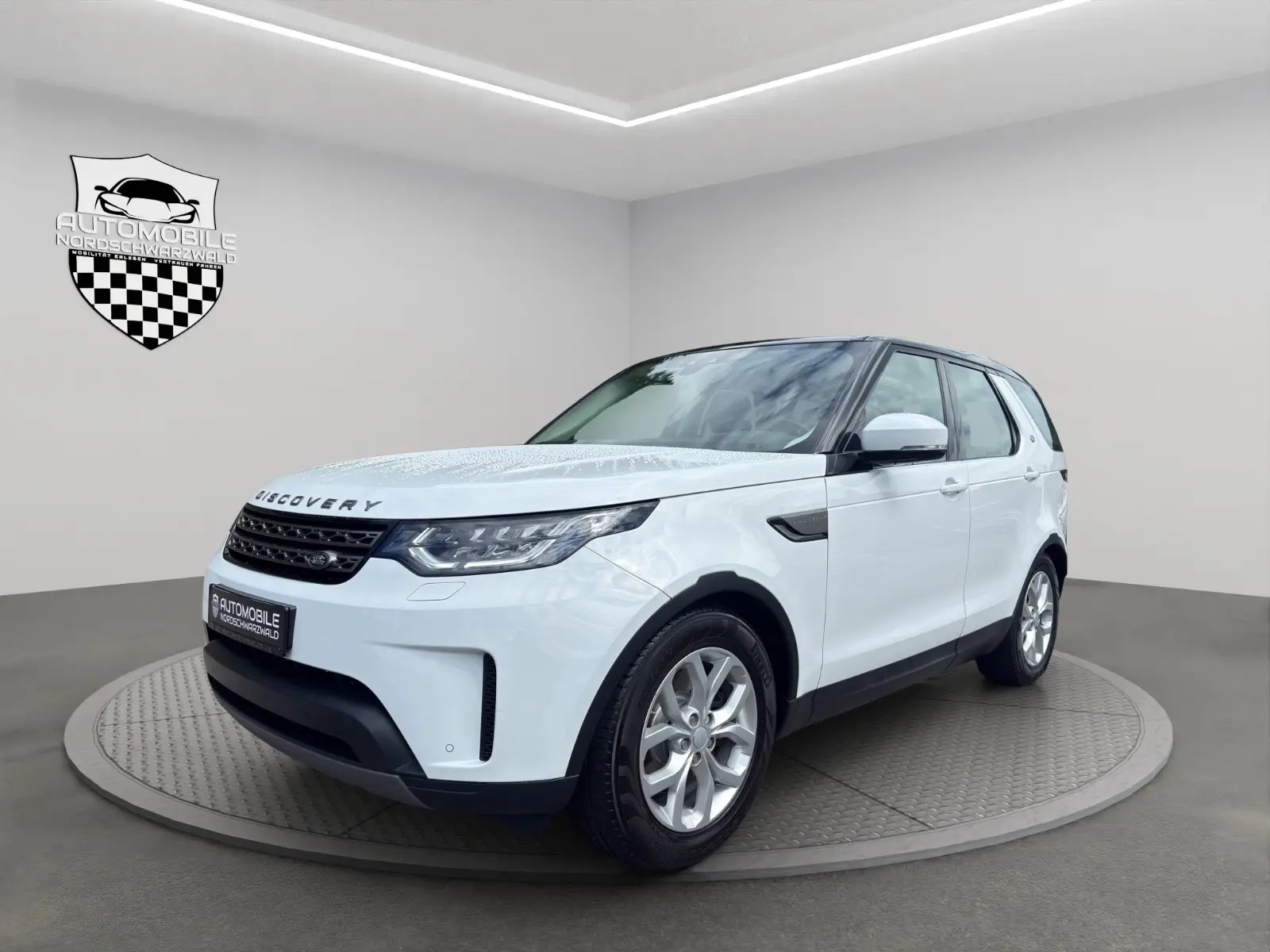 Land Rover Discovery 5 Si6 3.0 V6 SE | 340 ch | BVA | Suspension pneumatique | Cuir | Régulateur adaptatif | Sièges chauffants | Attelage