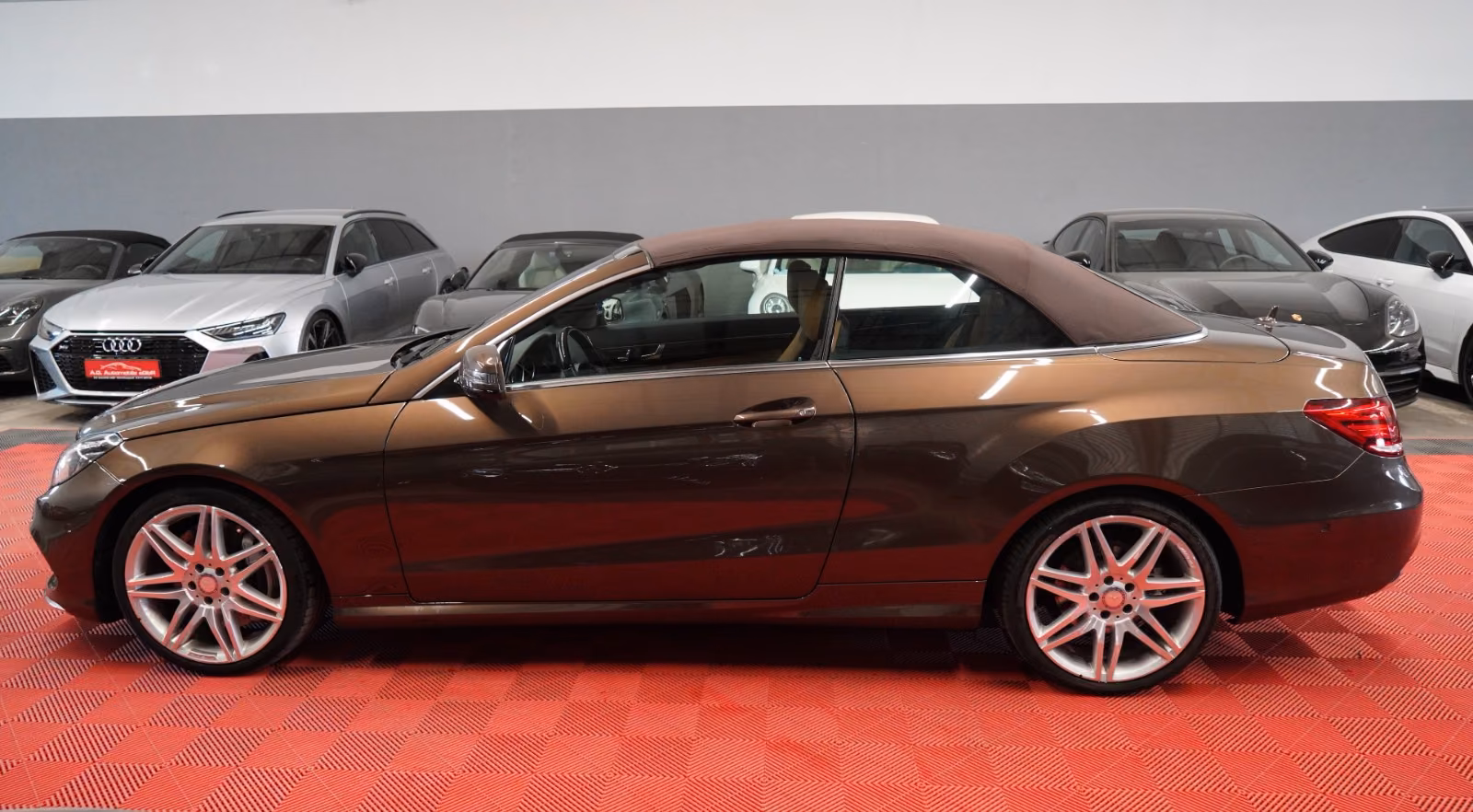 Mercedes E 500 Cabriolet V8 408 ch AMG Line • 37 400 km - 1ère Main • Airscarf • Harman Kardon • Sièges chauffants & ventilés