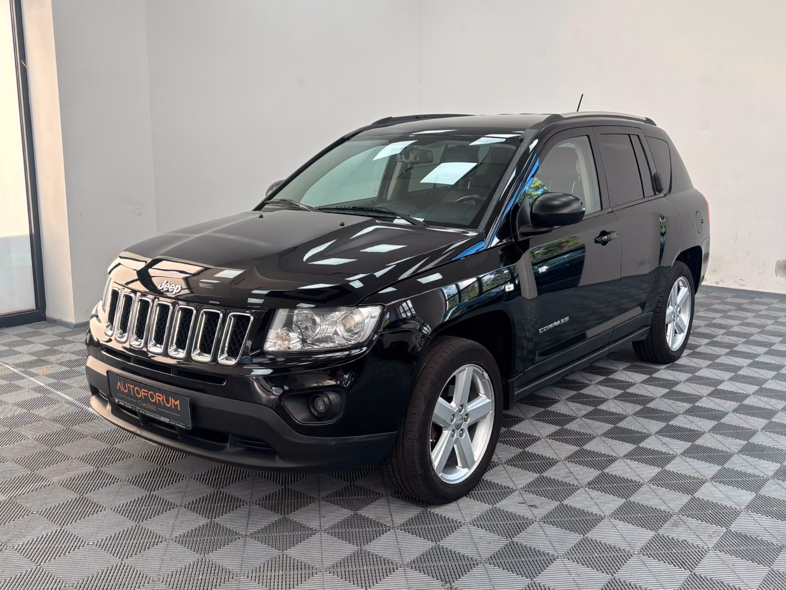 Jeep Compass 2.4 170 ch 4x4 Limited • Boîte auto • Cuir • GPS • Sièges chauffants • Radars AV/AR