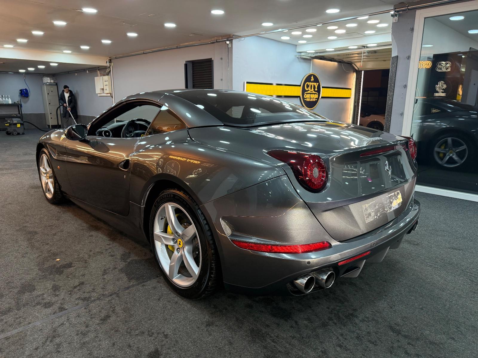 FERRARI CALIFORNIA 3.9 V8 T