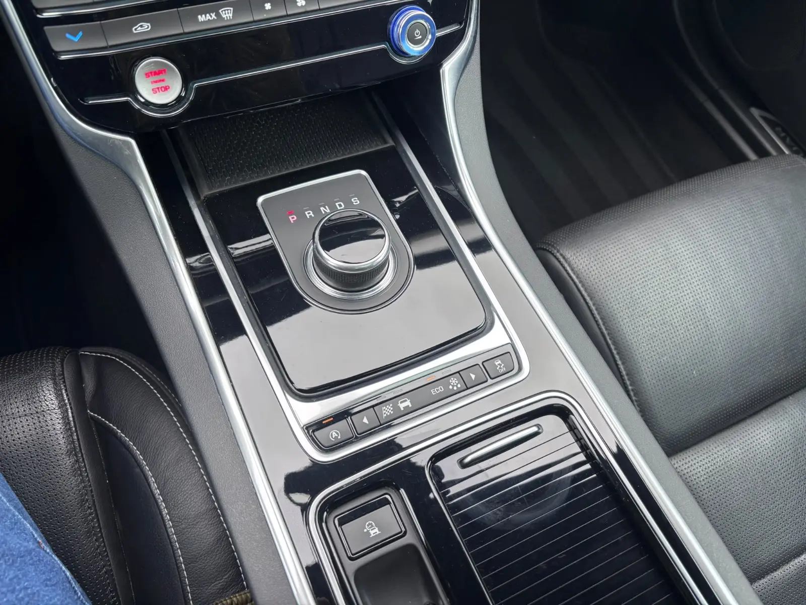 JAGUAR XF 3.0 R-SPORT | 300 ch | BVA | FULL OPTIONS