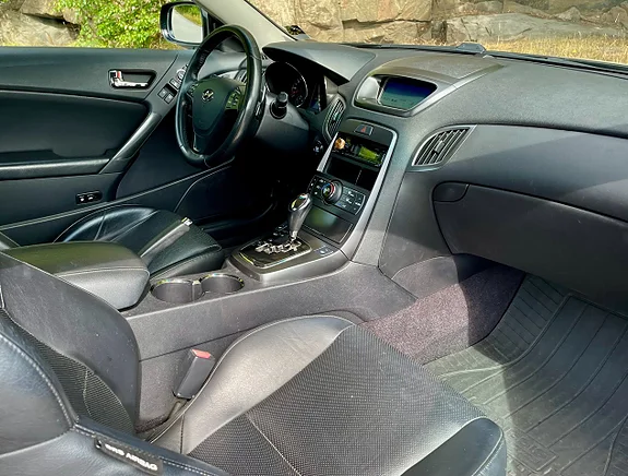 Hyundai Genesis Coupé 3.8 V6 – 303 ch – BVA – Propulsion – Cuir – 72 210 km