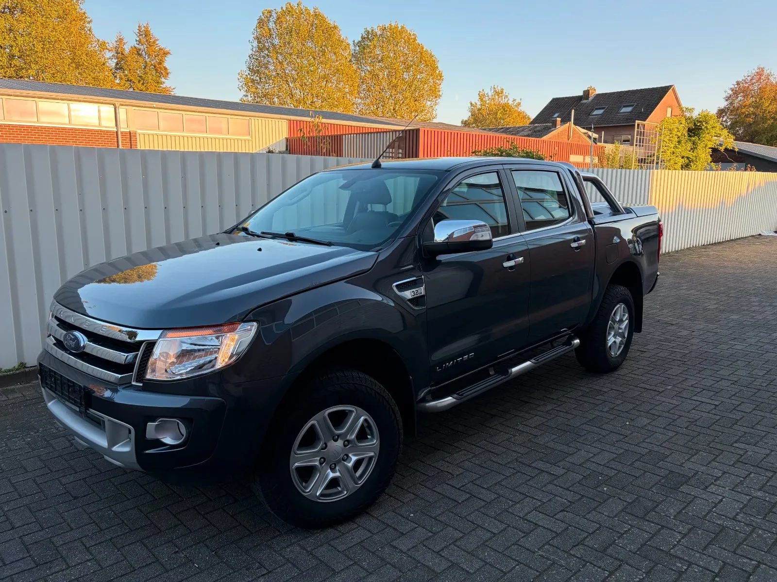 FORD RANGER LIMITED DOPPELKABINE 4X4*3,2 L TÜV 6-28* | BVM