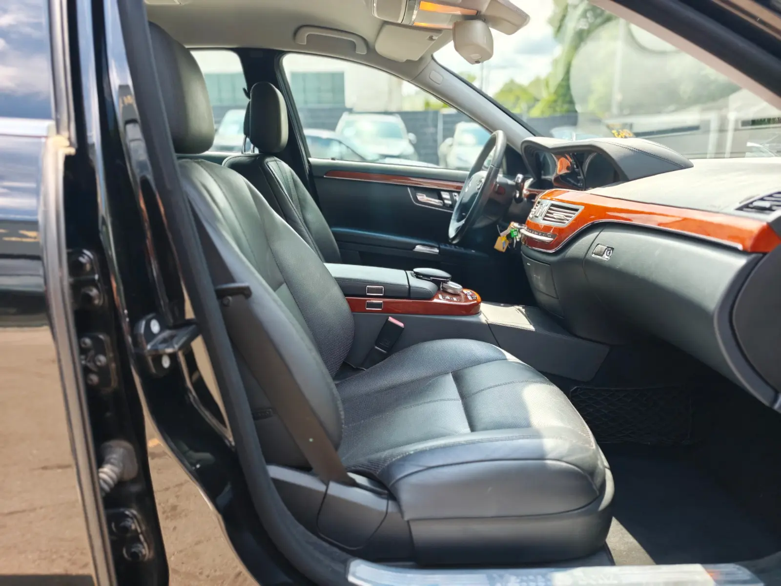 Mercedes-Benz Classe S 350 | 272 ch | BVA | Cuir | Suspension pneumatique | Chauffage auxiliaire | Sièges chauffants et ventilés | GPS