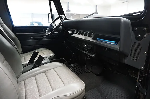 JEEP WRANGLER 4.0 184CH - 4WD - BVM - ATTELAGE - 130.000 KMS