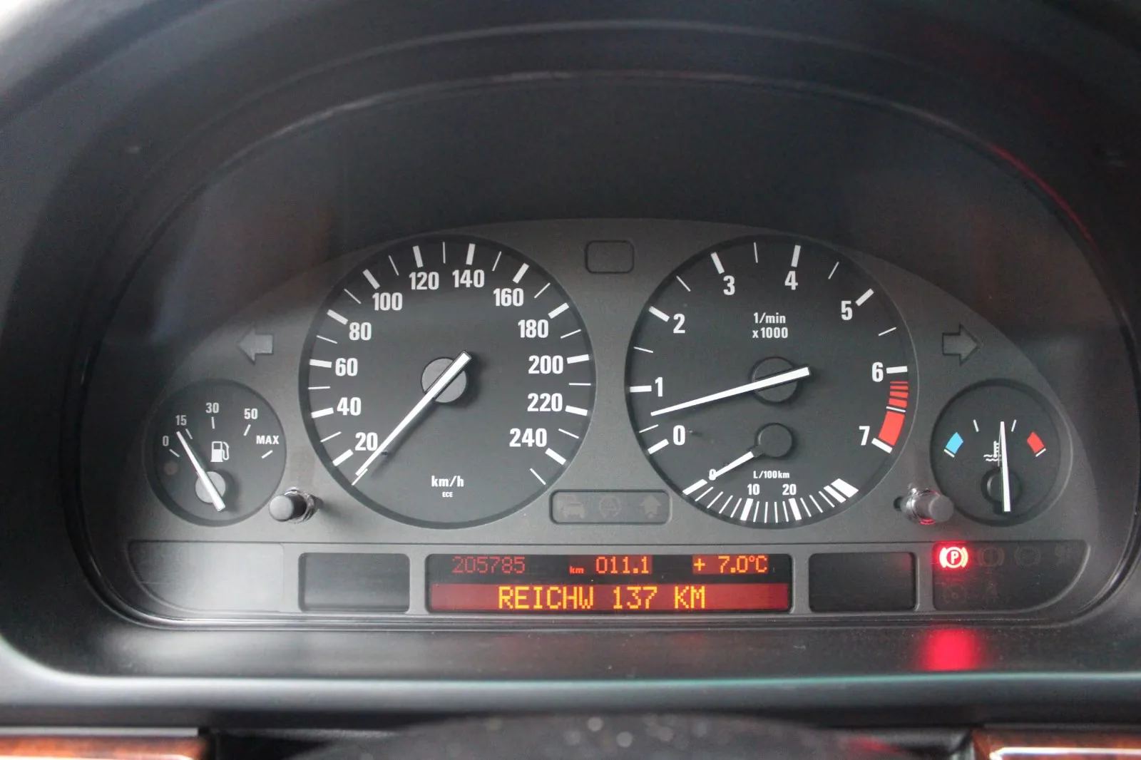 BMW 530 i TOURING 231 ch BVM - 2ème MAIN - CUIR -  205700 km