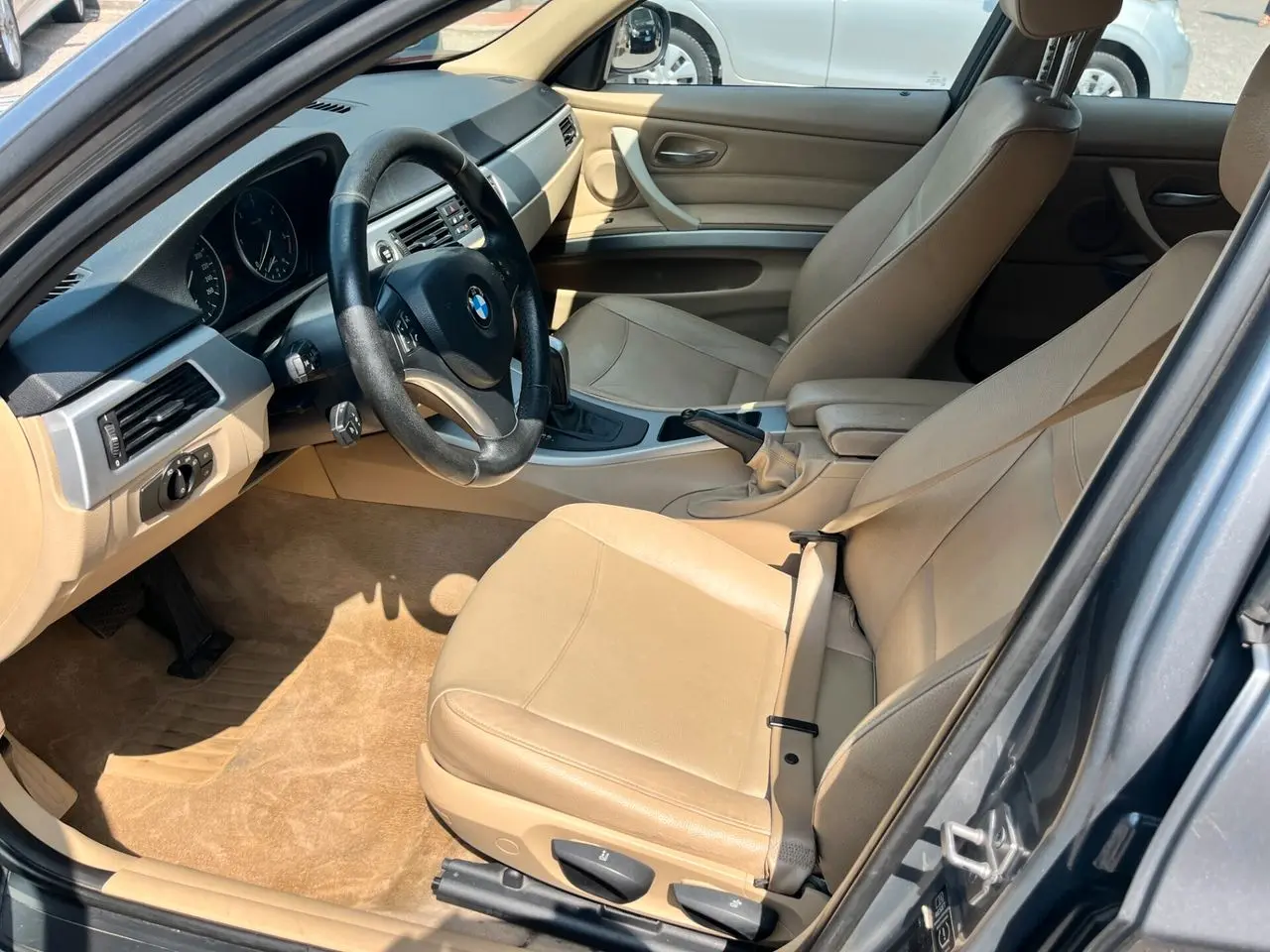 BMW 330 BMW 320 330D CAT XDRIVE TOURING FUTURA | 184 ch | 4X4 | BVA