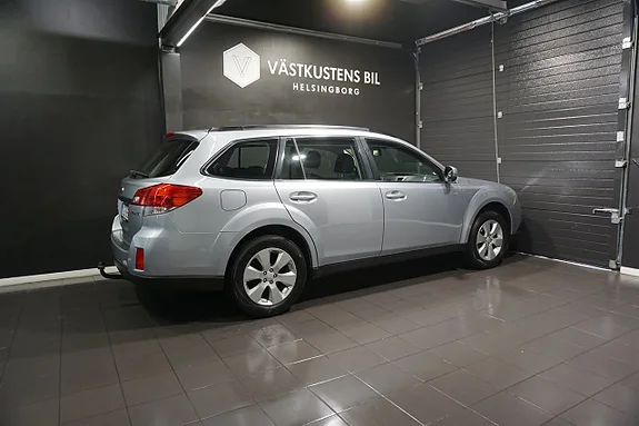 SUBARU OUTBACK 2.5 167 ch 4x4 4WD LINEARTRONIC BUSINESS BVA - 2ème MAIN - ATTELAGE - CAMÉRA - 196000 km