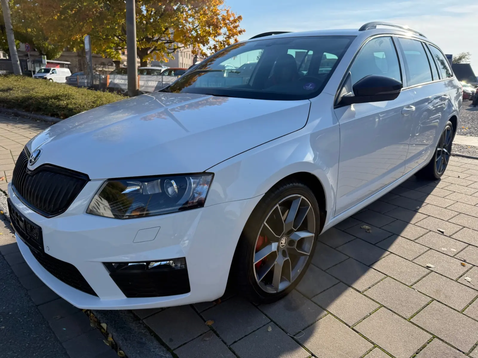 SKODA OCTAVIA COMBI RS 220CH - BVM - HAYON ÉLECTRIQUE - PACK SPORT - 127.450 KMS