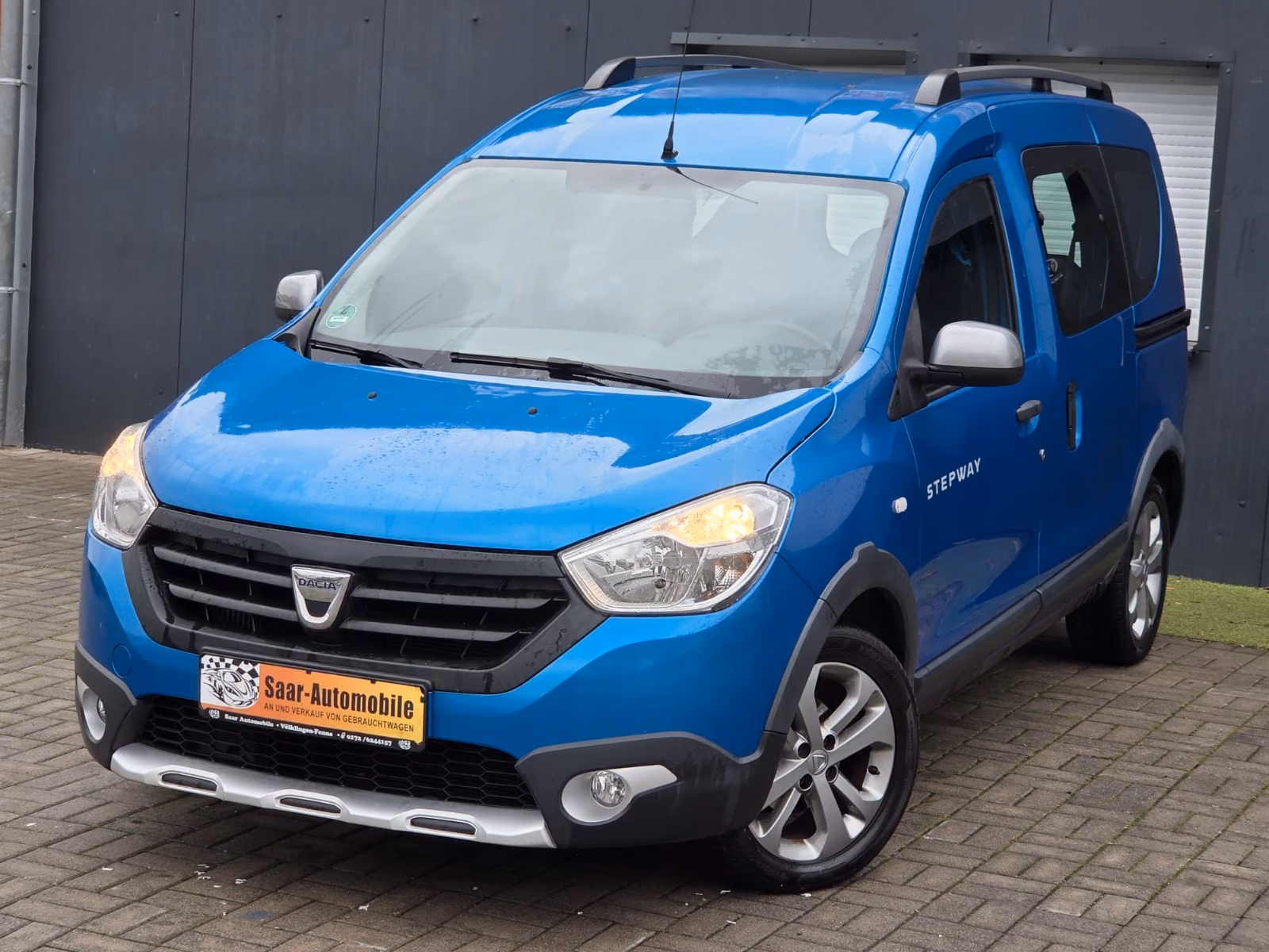DACIA DOKKER STEPWAY 1.5 DCI / CLIMATISATION / RÉGULATEUR DE VITESSE | 90 ch | BVM | VOLANT EN CUIR