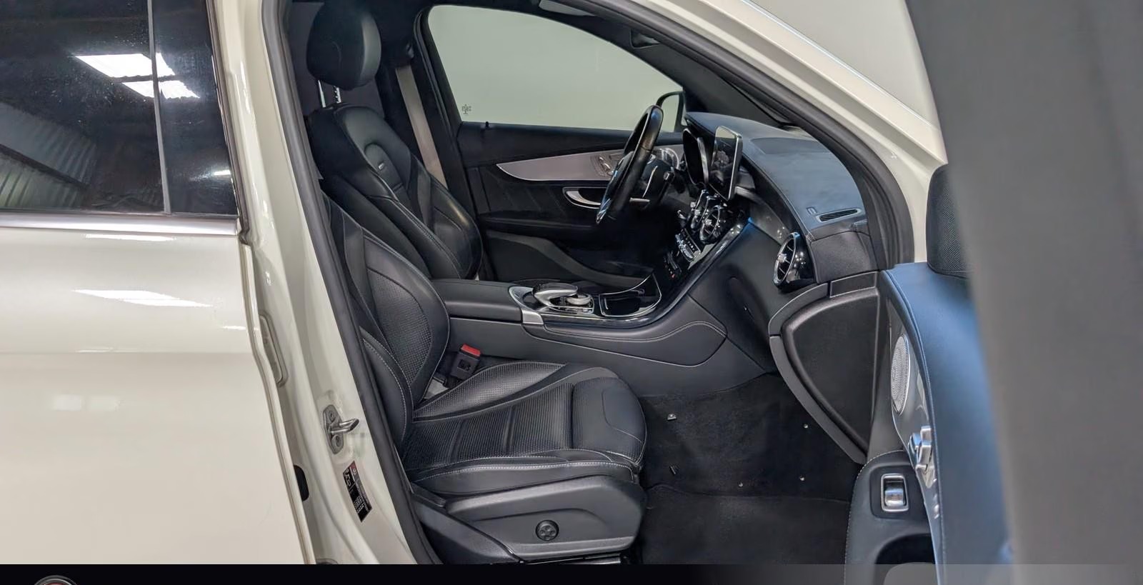 Mercedes-AMG GLC 63 S AMG 4MATIC+ V8 510 ch • Toit pano • Burmester • Cuir Nappa • Sièges ventilés • Attelage