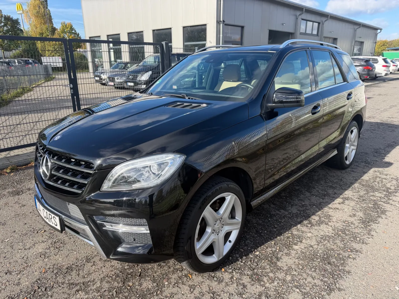 Mercedes-Benz Classe M 350 4MATIC Pack AMG | 306 ch | BVA | Toit panoramique | Cuir beige | Harman Kardon | GPS | Attelage