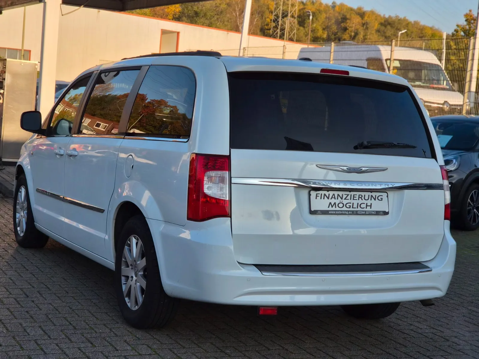 CHRYSLER GRAND VOYAGER TOWN & COUNTRY 3.6 V6 287 CH – BVA – 7 PLACES – CUIR – PORTES ÉLECTRIQUES – DVD – 52 771 KM