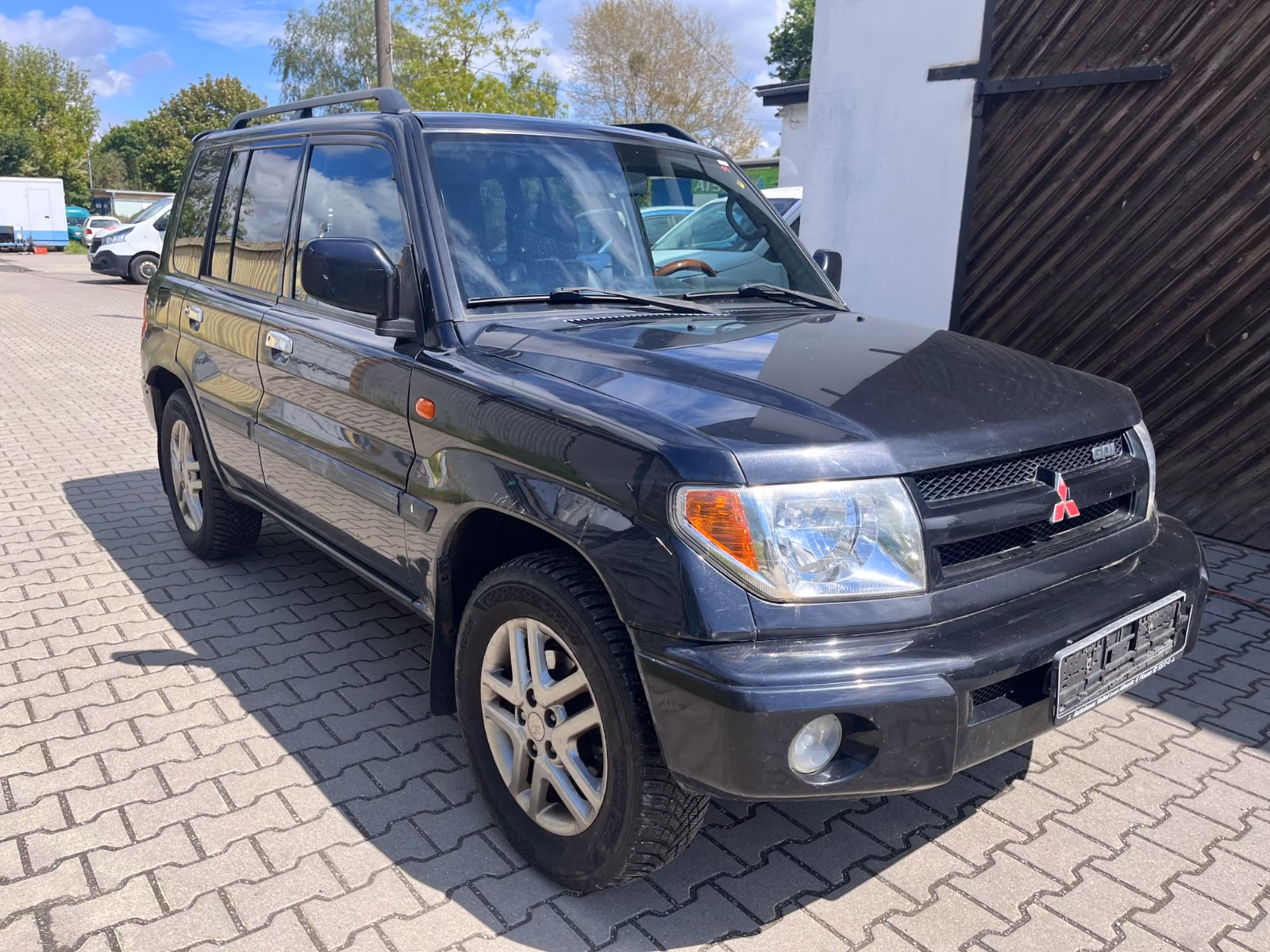 Mitsubishi Pajero Pinin 2.0 GDI 129 ch 4x4 Motion Plus • Cuir • Sièges chauffants • Attelage • Clim