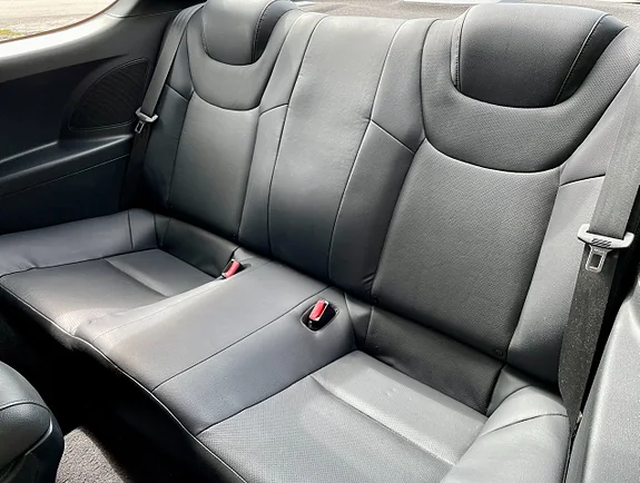 Hyundai Genesis Coupé 3.8 V6 – 303 ch – BVA – Propulsion – Cuir – 72 210 km