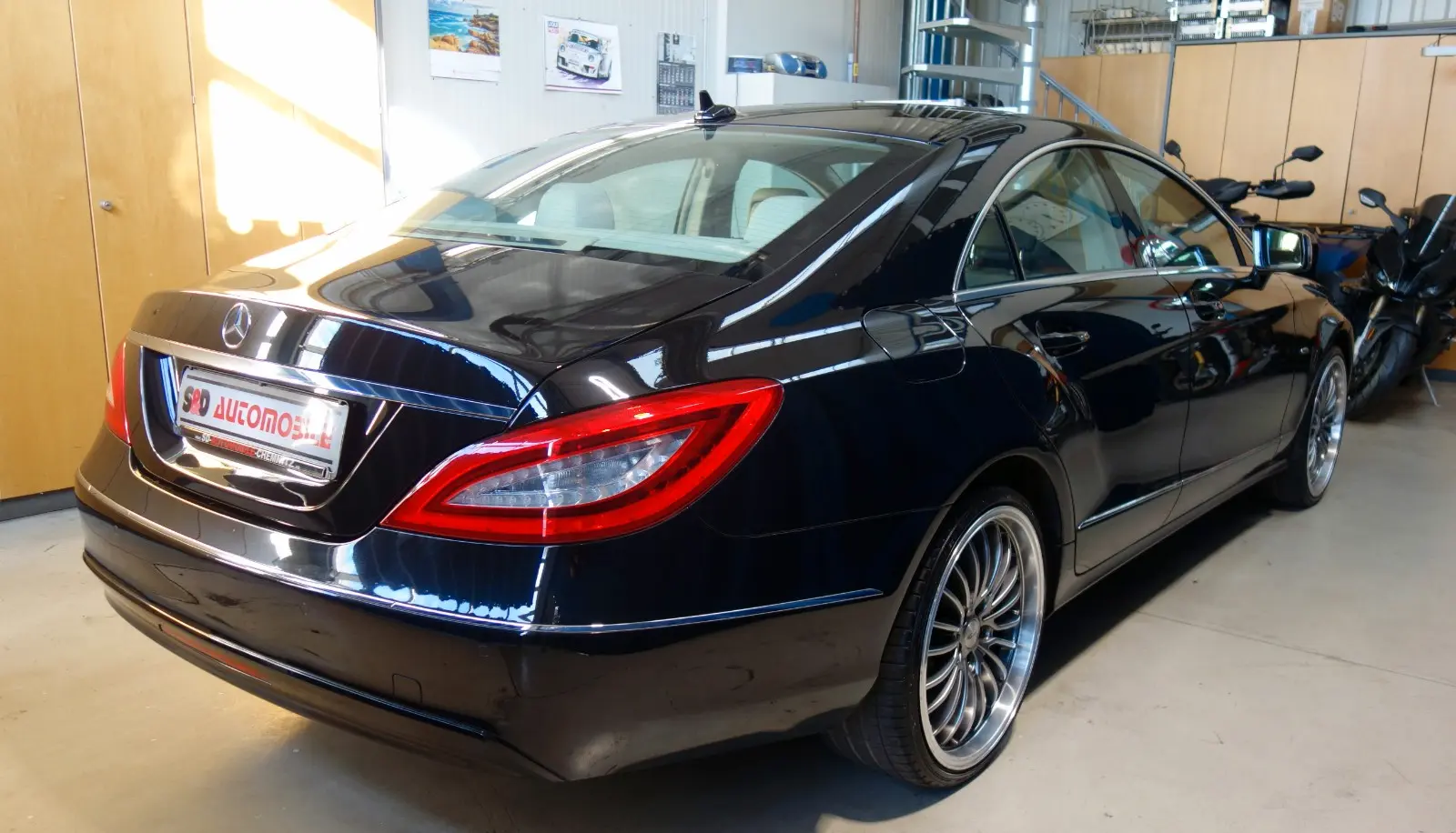 Mercedes-Benz Classe CLS 350 BlueEFFICIENCY | 306 ch | BVA | Cuir beige | Suspension pneumatique | Toit ouvrant | GPS | Sièges chauffants