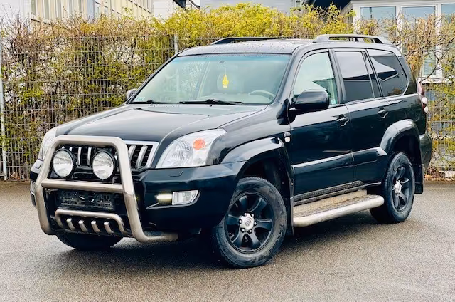 Toyota Land Cruiser 3.0 D-4D 173 ch Executive • 8 places • Boîte auto • Cuir beige • GPS • Toit ouvrant
