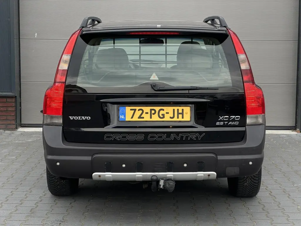 VOLVO XC70 2.5T 210 ch AWD 4x4 BVA CONFORT LINE - 289890 km