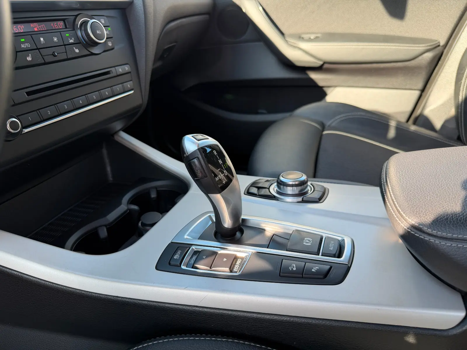 BMW X3 xDRIVE 20d 184ch BVA8 4x4 - CUIR - GPS - SIÈGES CHAUFFANTS - ATTELAGE - LED - RADARS AVANT/ARRIÈRE
