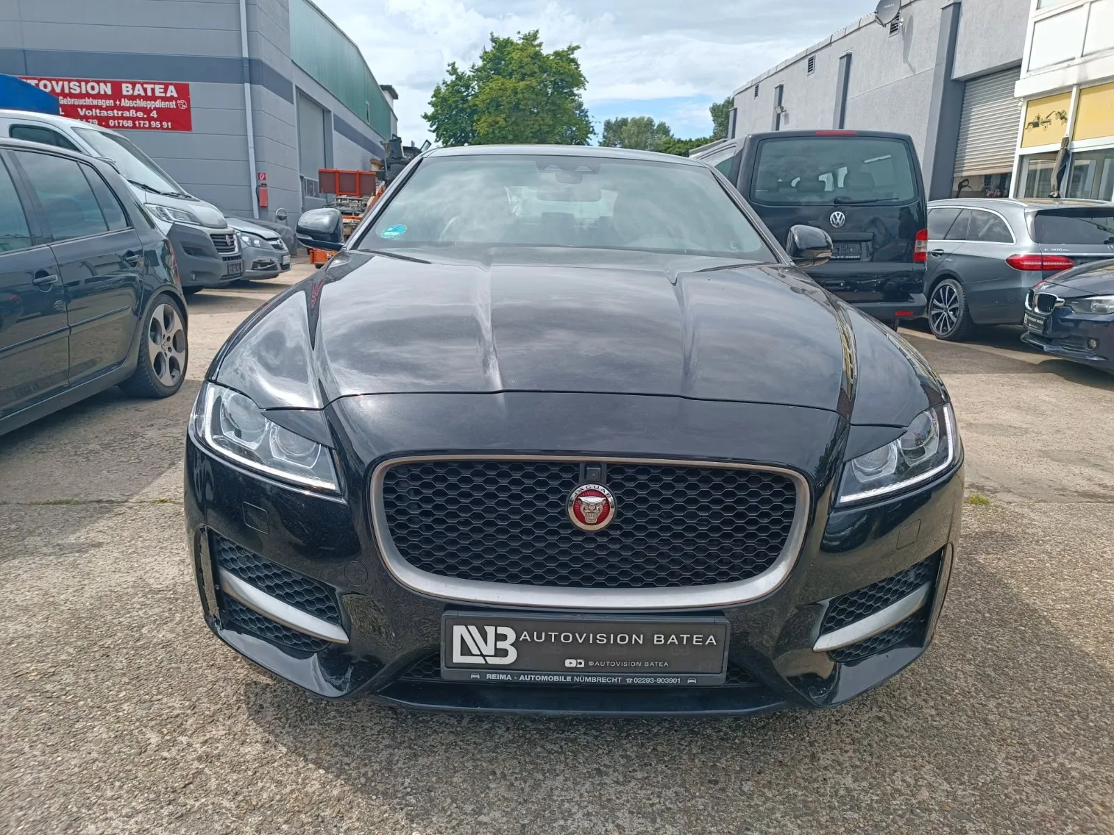 JAGUAR XF 2.0D 163CH - R-SPORT - CAMERA DE RECUL - BVA - CT RECENT - 142.000 KMS