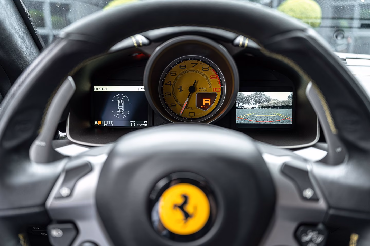 Ferrari F12 Berlinetta V12 740 ch • Nero Daytona • Sièges Daytona à mémoires • Lift • PPF • Freins Carbone/Céramique - Son JBL