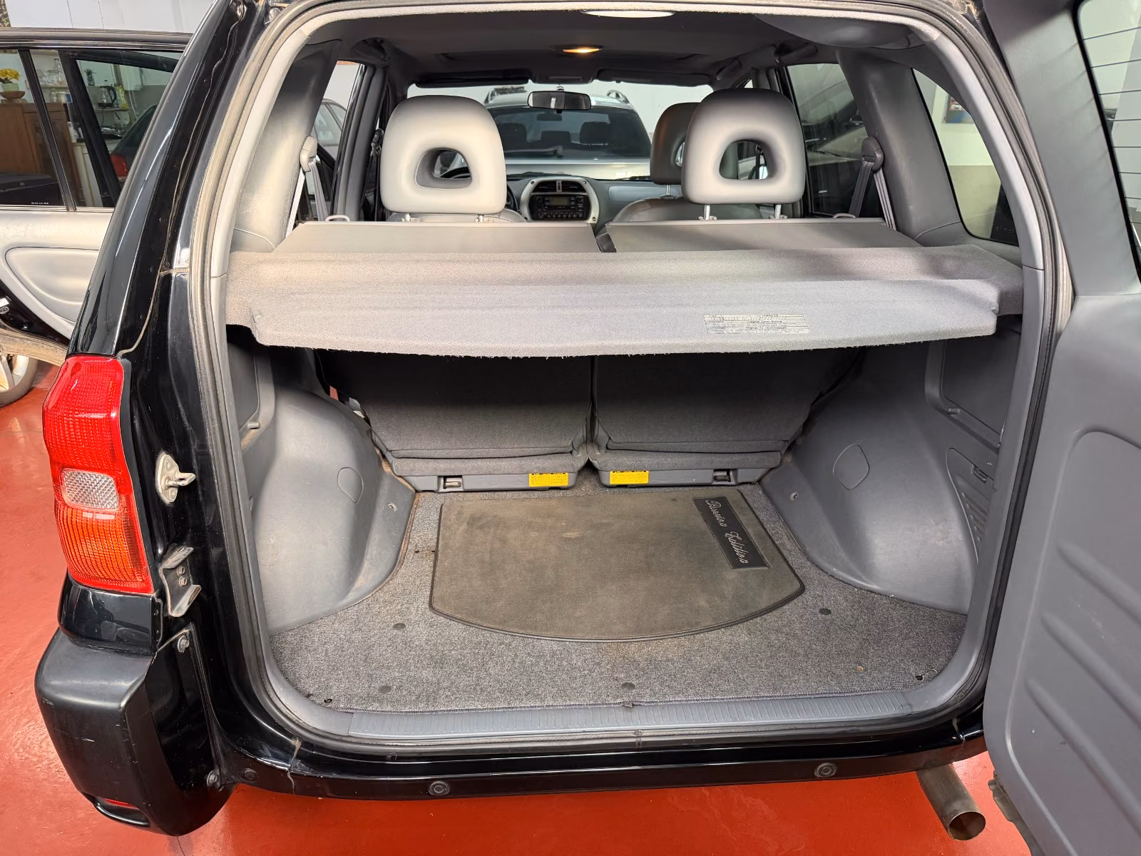 Toyota RAV4 2.0 VVT-i 150 ch 4x4 Limited • 5 portes • Cuir • Toit ouvrant • Sièges chauffants