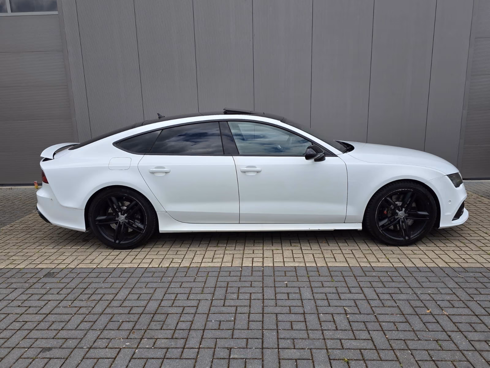 AUDI RS7 - 4.0 TFSI - 560 CV - BVA - ALCANTARA