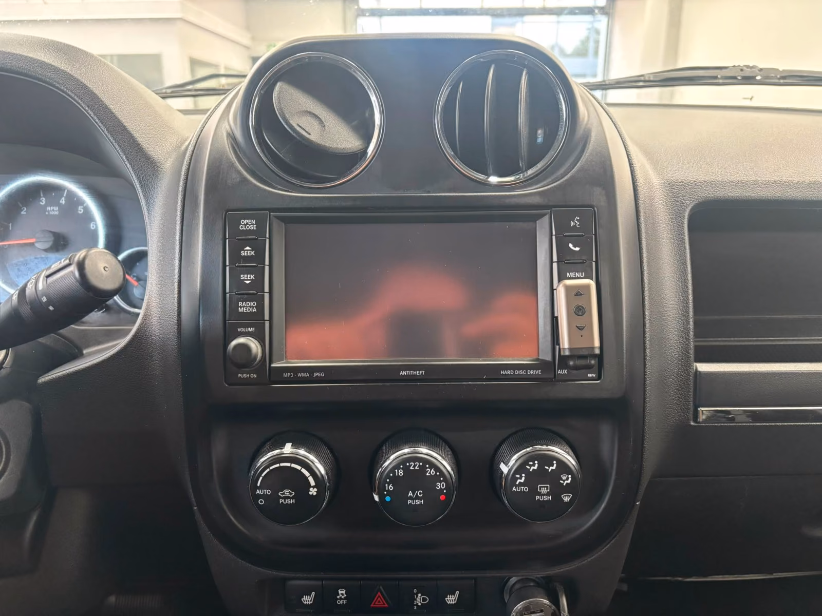 Jeep Compass 2.4 170 ch 4x4 Limited • Boîte auto • Cuir • GPS • Sièges chauffants • Radars AV/AR