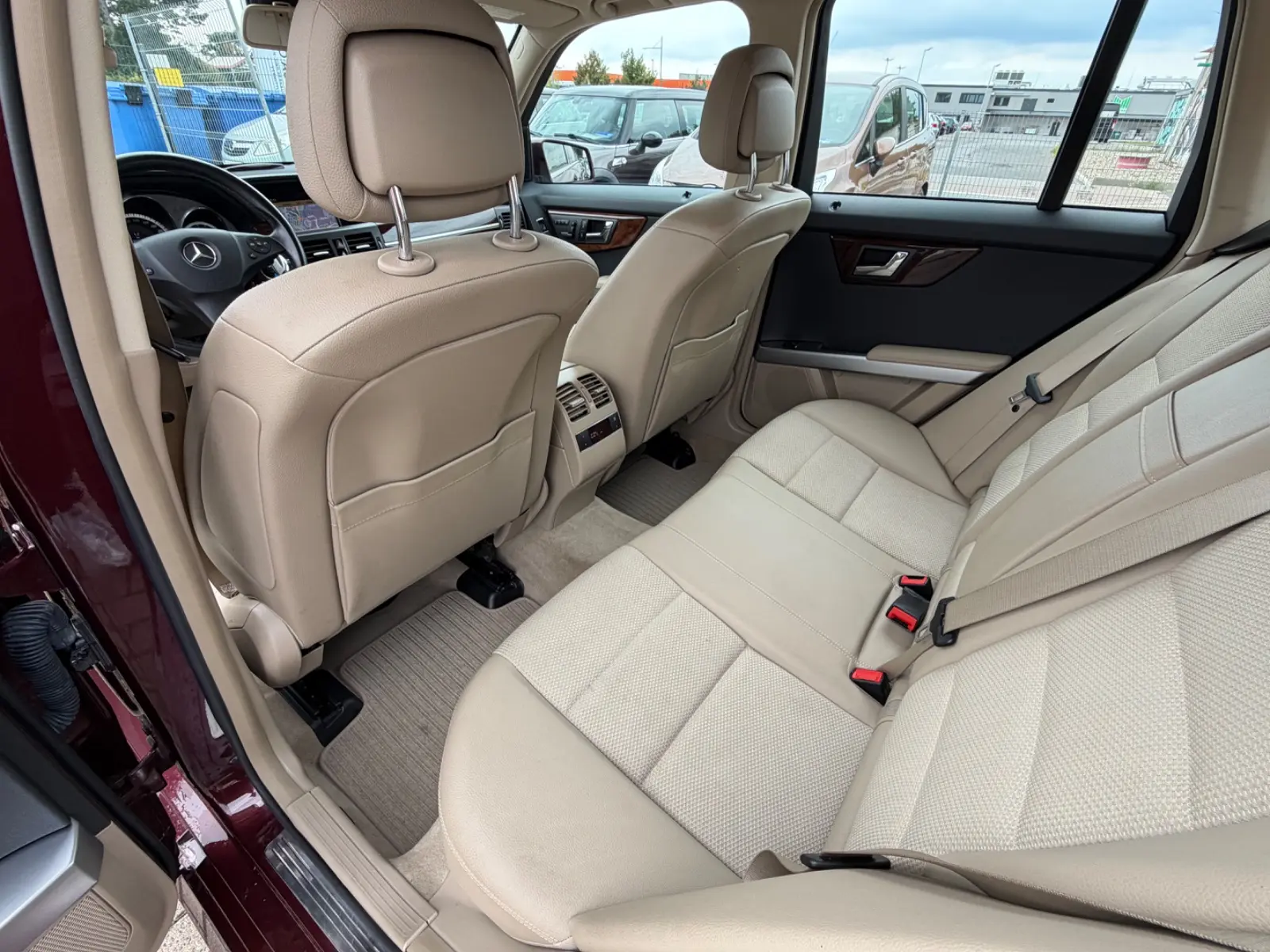 Mercedes-Benz Classe GLK 350 CDI 4MATIC Sport Edition | 231 ch | BVA | Cuir beige | GPS | Bi-xénon | Sièges à mémoire | Attelage