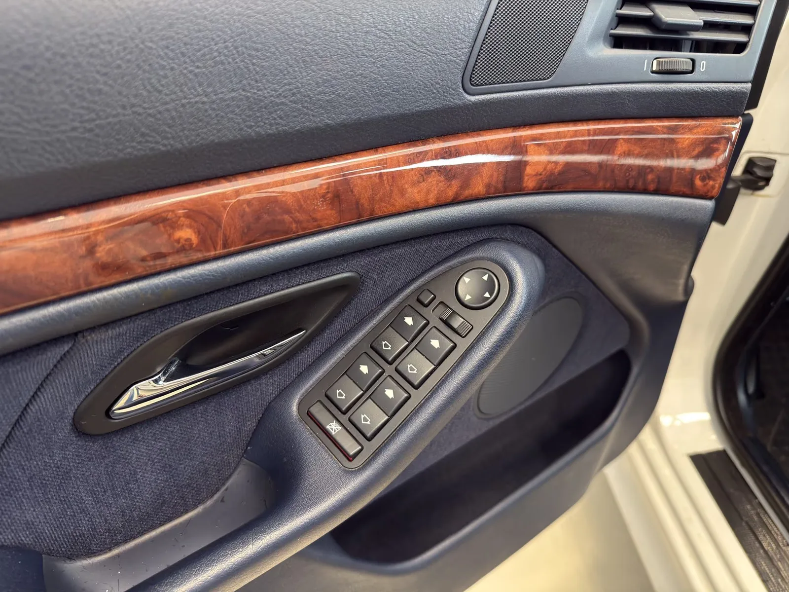 BMW 540 i TOURING 4.4 286 ch BVA - ATTELAGE - 255000 km