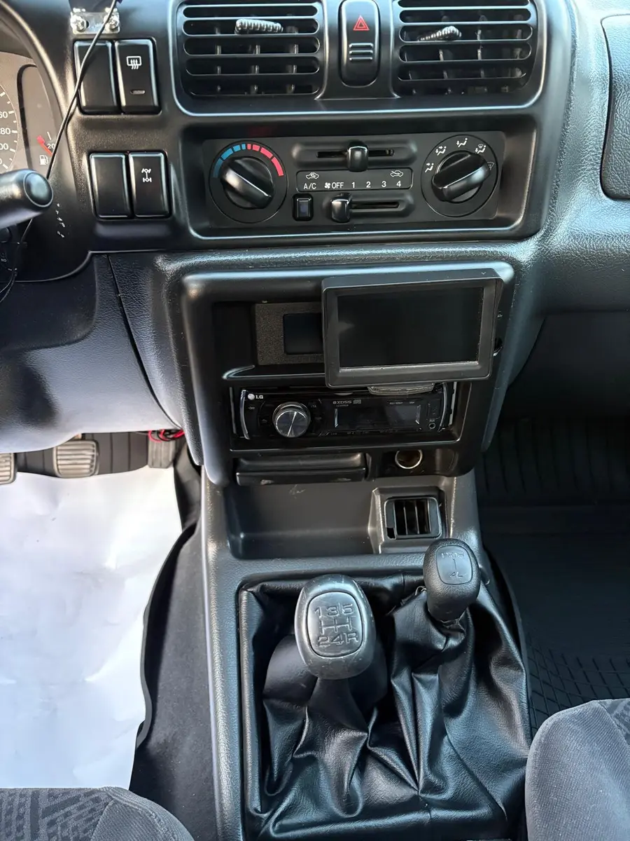 Opel Frontera 2.0 16V Sport Edition 2000 2.2 136ch - Nouveau pot catalytique - Attelage - Climatisation - Carnet entretien